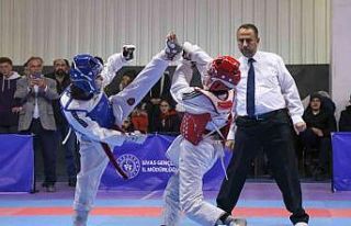Sivas’ta kulüpler tekvandoda mücadele etti