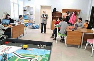 Söğüt Ertuğrulgazi Ortaokulunda robotik kodlama...