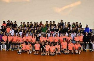 Sporcu fabrikası Altınova