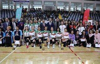 Sporcular il birincisi olmak için ter döktü