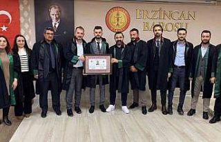Stajyer avukatlar ruhsatnamelerini aldılar