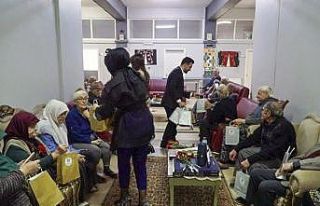 SUBÜ öğrencileri huzurevi sakinlerinin tecrübelerini...