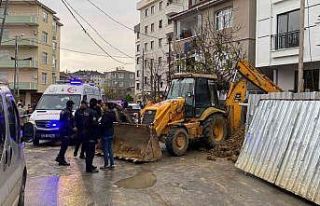 Sultanbeyli’de kazı çalışmasında göçük:...