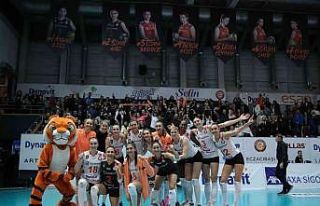 Sultanlar Ligi: Eczacıbaşı Dynavit: 3 - Kuzeyboru:...