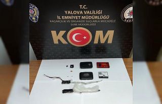 Sürücü adaylarına kopya düzeneği satan zanlı...