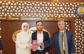 Tahmazoğlu’ndan nikahı kıyılan çifte sürpriz