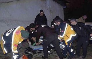 Takla atan otomobil alt sokaktaki aracın üstüne...