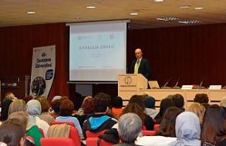 Tazelenme Üniversitesi 2. Yaşlılık Zirvesi’nde...