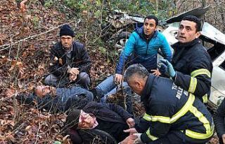 Tokat’ta otomobil uçuruma devrildi, yaralılar...