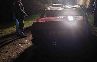 Tunceli’de araç evin bahçesine uçtu: Alanda kimsenin...