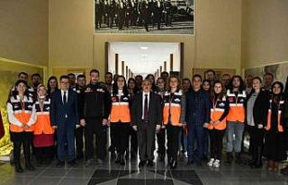 Türkiye’de ilk: Kapıcılar destek AFAD gönüllüsü...