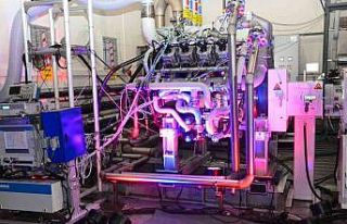 Türkiye’nin ilk yerli lokomotif motoru tanıtıldı