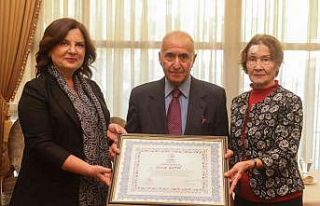 TÜSİAV’dan Hikmet Çetin’e Vefa Beratı