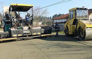Üçköprü köyüne beton asfalt atıldı