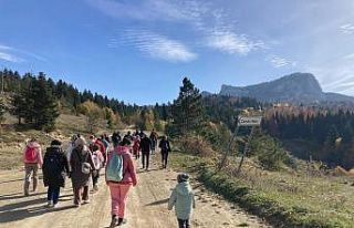 Üniversite öğrencileri, doğa harikası kanyon...