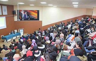 Üniversitede “Ailede Etkili İletişim” konferansı