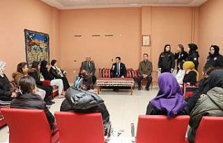 Üniversiteli öğrencilere KADES anlatıldı