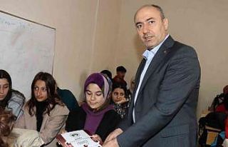 Üniversiteye hazırlanan öğrencilere kaynak desteği