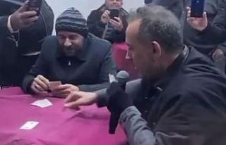 Ünlü şarkıcı konserde üşüyünce daldığı...