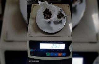 Uyuşturucuyu sigara kağıdına saklamış