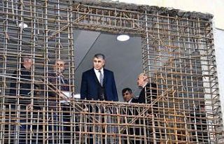 Vali Gürel okul inşaatlarını inceledi