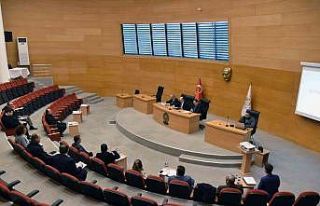 Vali Karadeniz, Akhisar’da temaslarda bulundu