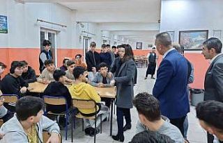 Vali Yardımcısı Dilce, Fen Lisesi öğrencileriyle...