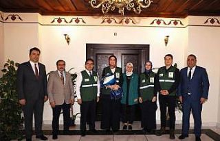 Vali Yiğitbaşı, "Yeşilay toplumumuz için...