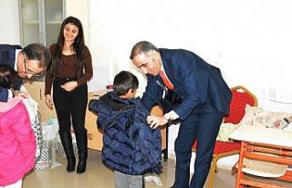 VEDAŞ’tan minikleri ısıtan hediyeler