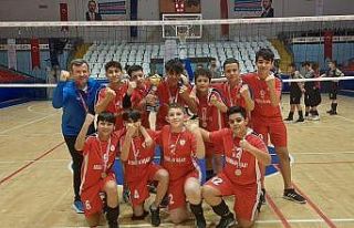 Voleybol’da Manisa şampiyonları Turgutlu’dan
