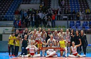 Voleybolda yeni lider Göztepe