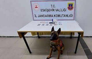 Yakalama kararı bulunan şahsın sürdüğü araçta...