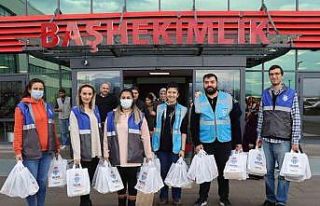 Yalova Belediyesi’nden hastalara ‘geçmiş olsun’...