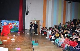 Yalova’da “Yıldız Kampı” oyunu çocuklar...