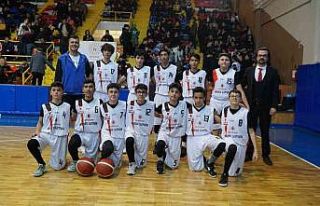 Yıldız Erkekler Basketbolda Nazmiye Demirel şampiyon