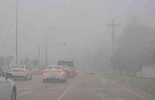 Yoğun sis sürücülere zor anlar yaşattı