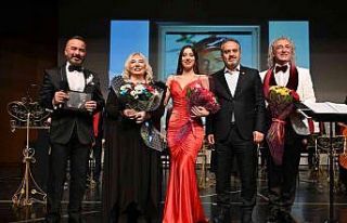 Zeki Müren Bursa’da şarkılarla anıldı