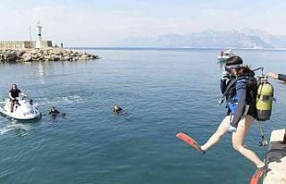 10 kişilik gönüllü dalgıç ekibi hayalet ağları...