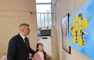 10 yaşındaki Deren, resim sergisi açtı