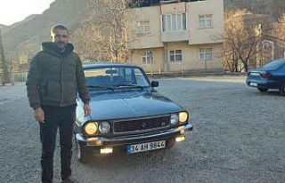 1987 model aracına gözü gibi bakıyor