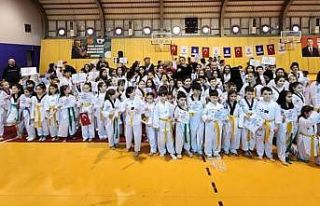 410 tekvandocu kuşak atladı