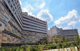 5 yıllık görme kaybı Bursa Şehir Hastanesi’nde...