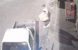 6 ayda 10 defa ekmek çalınması market sahibini...
