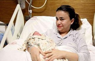 Adana’da 2023 yılının ilk bebeği ‘Toprak’...