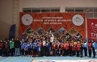 Afyonkarahisar’da Gençler ve Küçükler Curling...