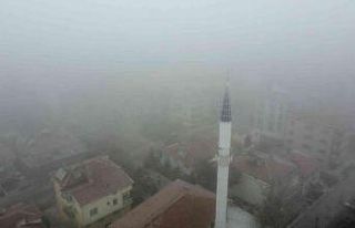 Afyonkarahisar’da sis etkili oldu