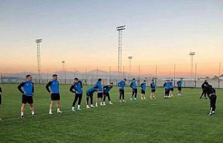 Afyonspor’un, Antalya kampı başladı
