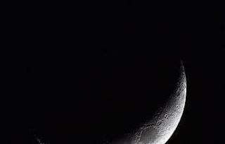 Ahlat’ta hilal güzelliği