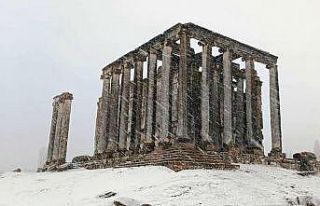 Aizanoi Antik Kenti beyaza büründü