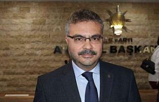 AK Parti İl Başkanı Özmen, adaylık için başkanlıkta...